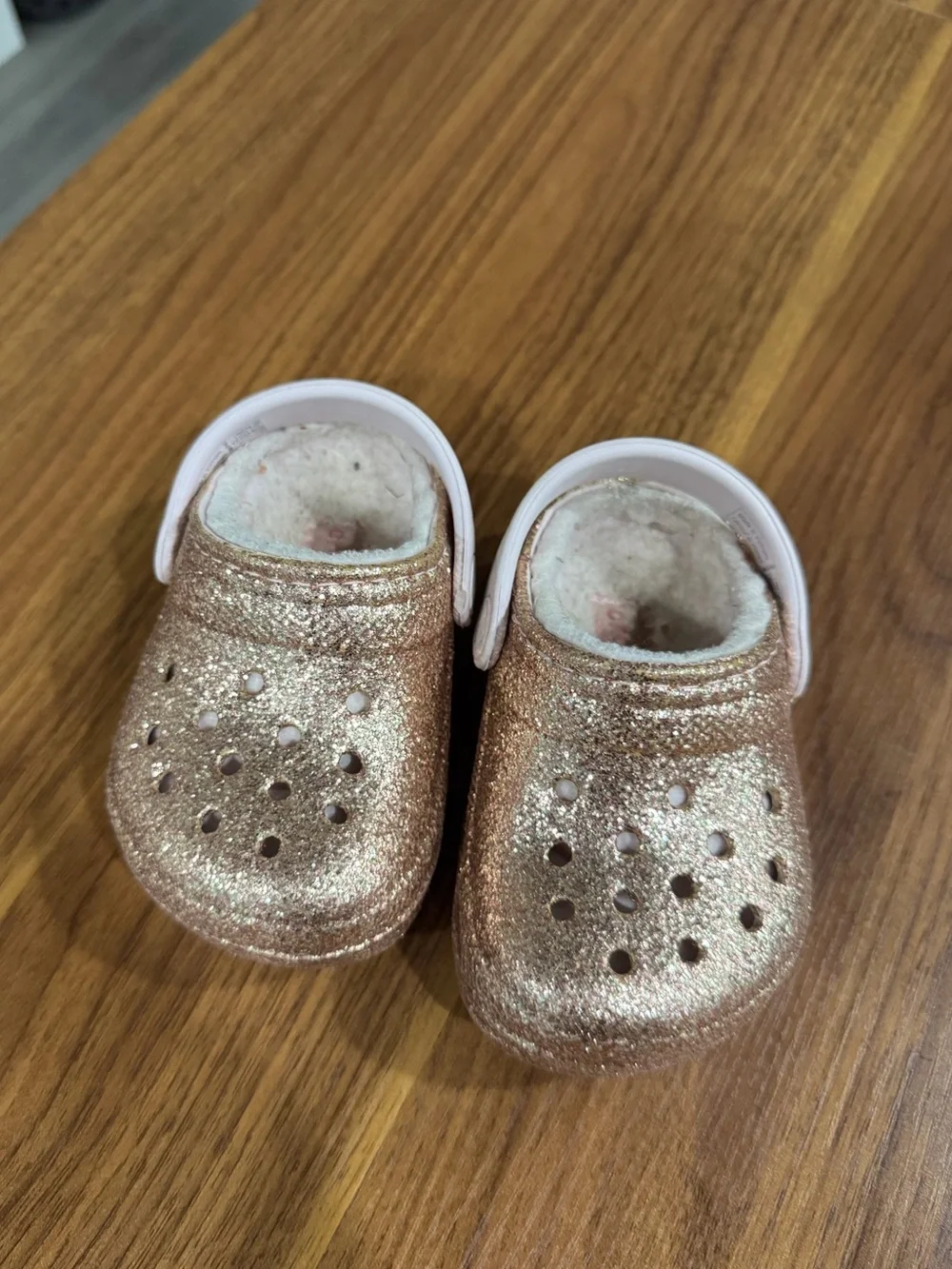 CROCS Kids Glitter Lined Clogs in Rose Gold